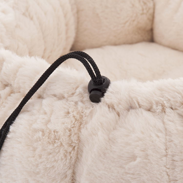 FERRIBIELLA Tana - самозатоплящо се плюшено легло в млечнобяло