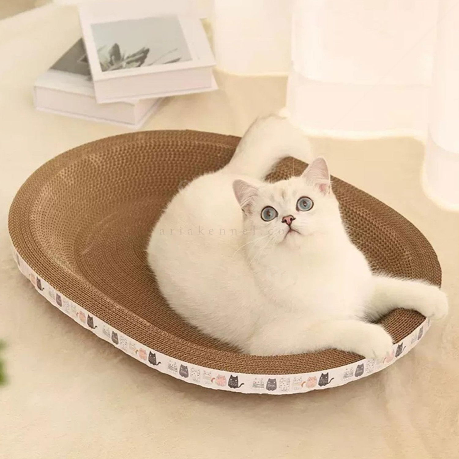 Овално драскало от картон "Легло" с котешка билка AMAZONIA, различни десени