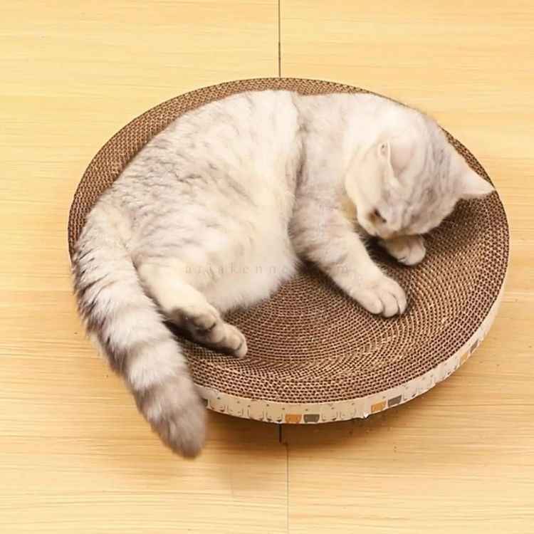 Кръгло драскало от картон "Легло" AMAZONIA, размер M, бяло