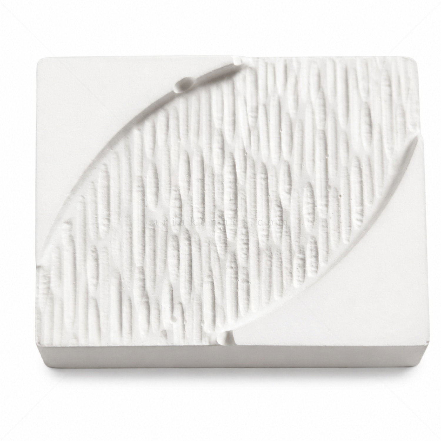 LOLO PETS Минерално блокче натурално, 190 гр.