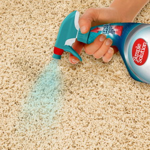Спрей концентрат против петна и миризми SIMPLE SOLUTION Extreme Stain&Odour Remover